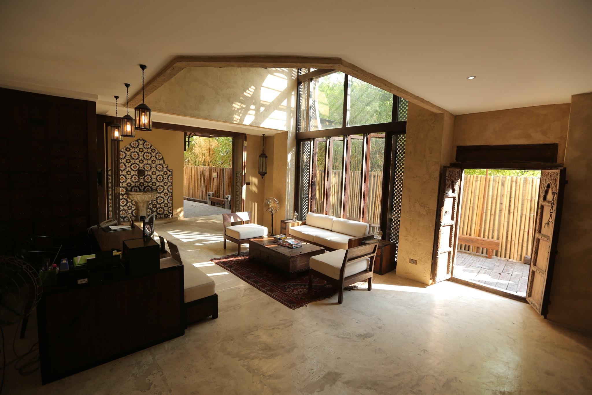 Dewan Hotel 3*
