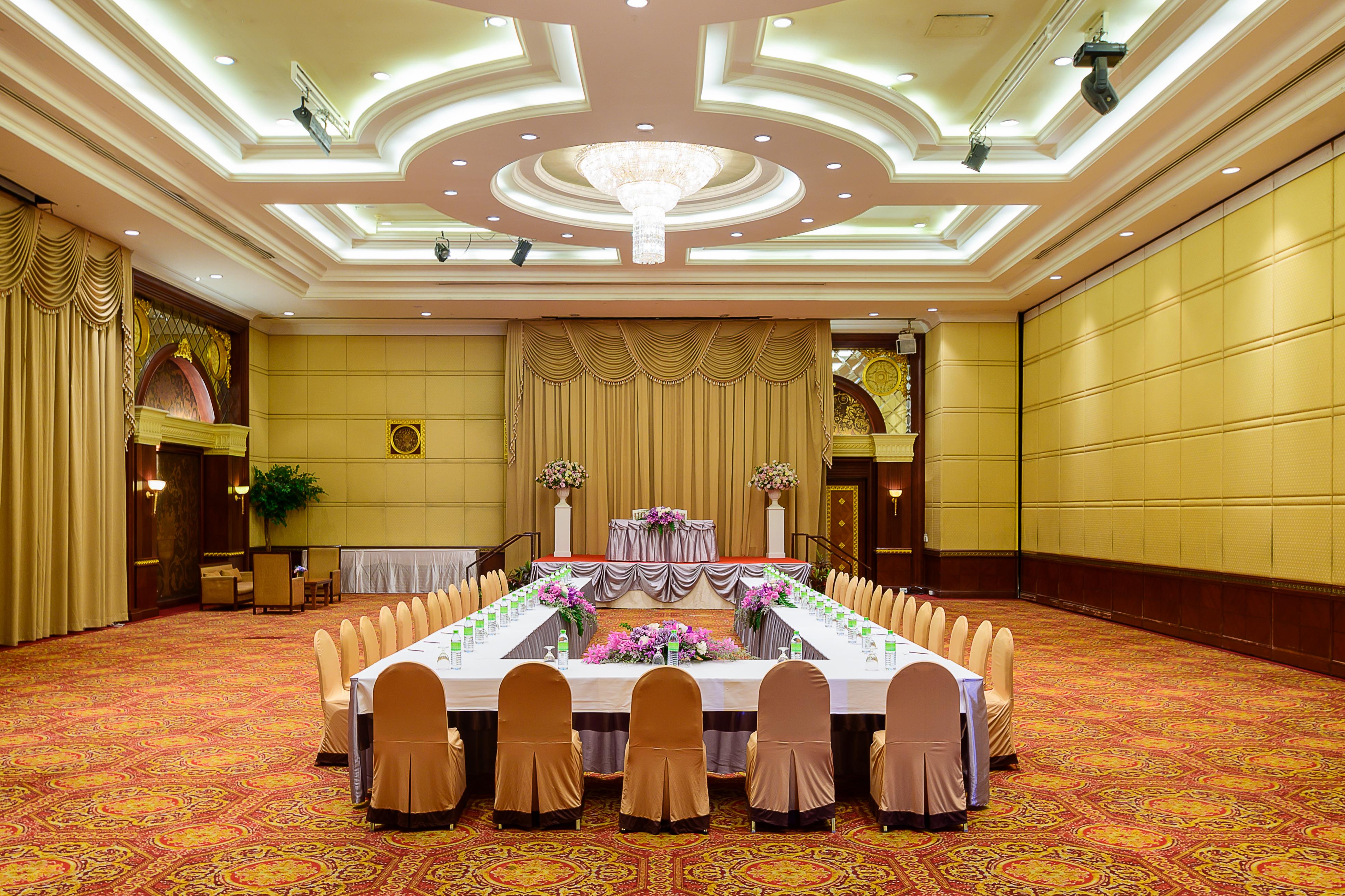 Khách sạn Managed By Palace Bangkok