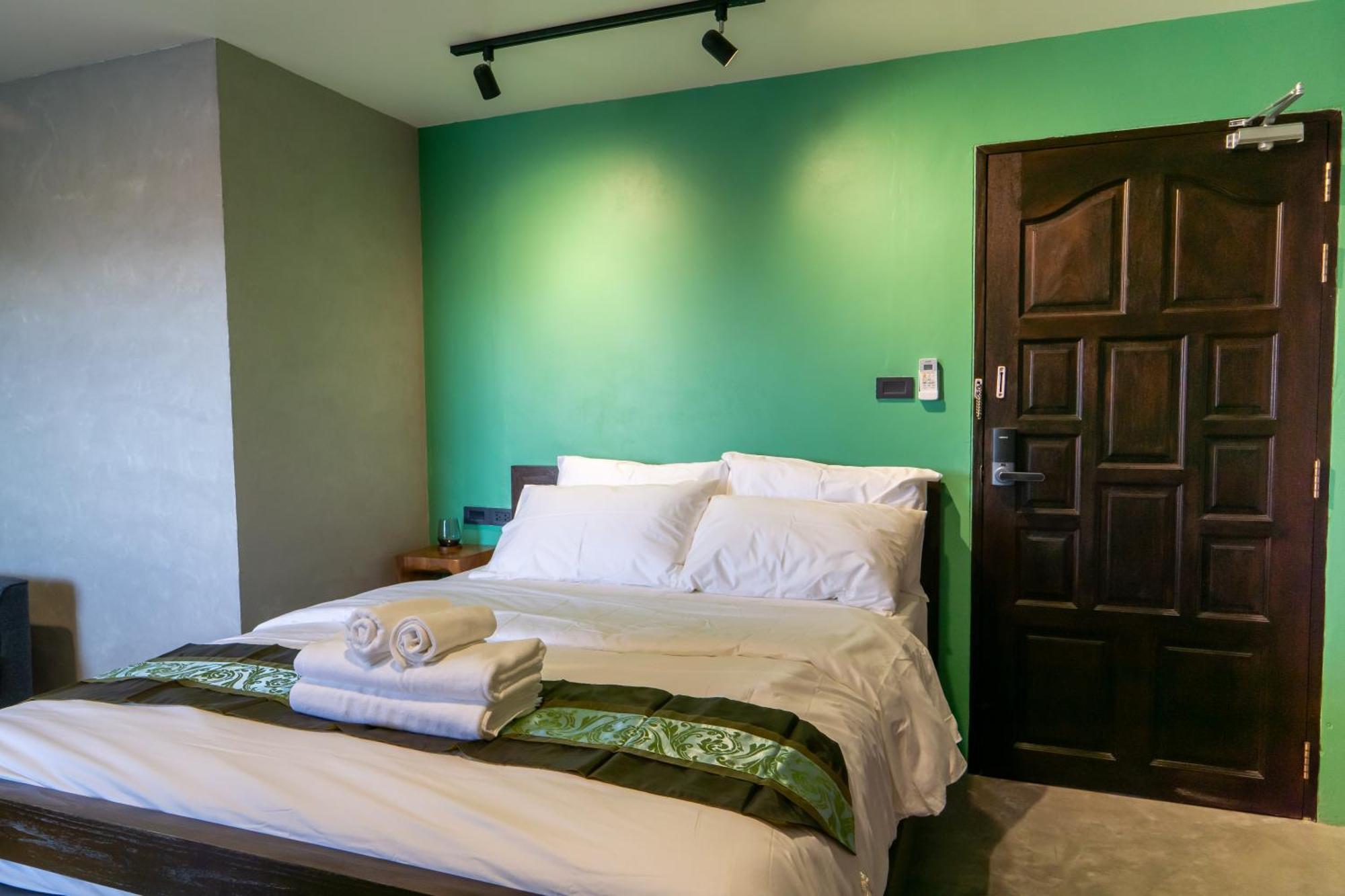 Lo-ha Guest House, Contactless Check-in Vandrerhjem Bangkok