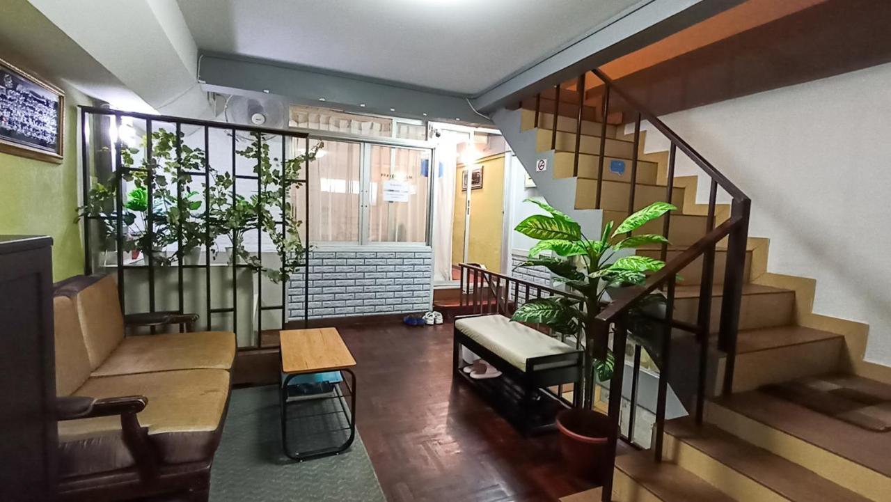 Hostel Usman Halal