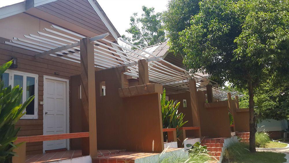 Nontnatee And Restaurant Homestay Bangkok