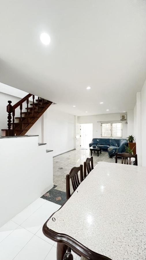 Private 4bedrooms-parking-weekly Special Offer Ferienhaus