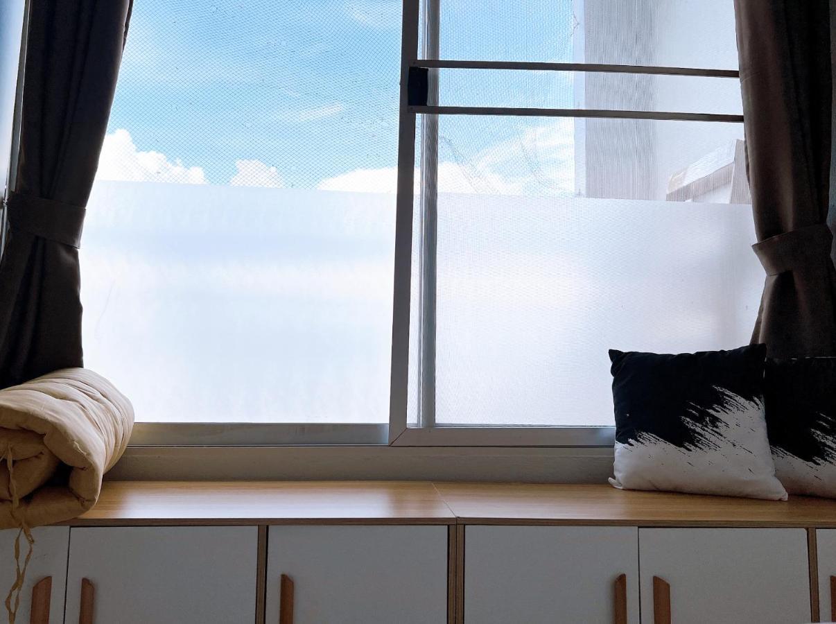 32sqm 1000x500wifi Workplace Long Apartment Bangkok