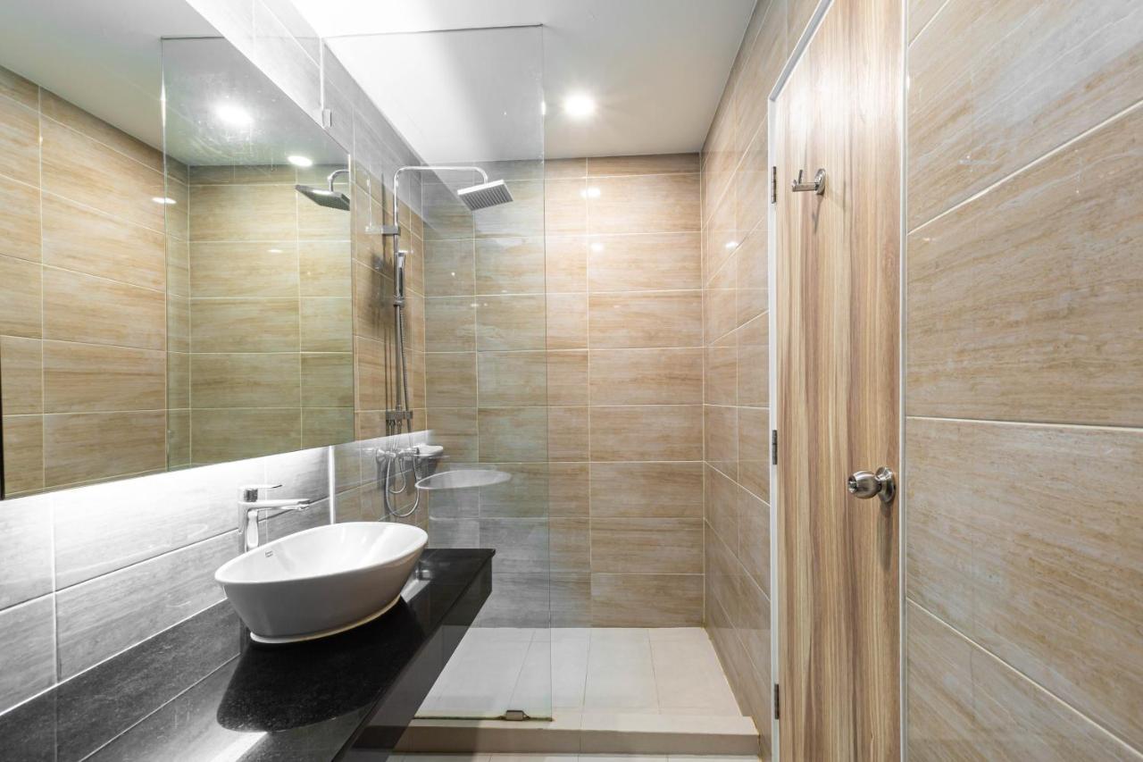Leela Orchid Hotell 3*