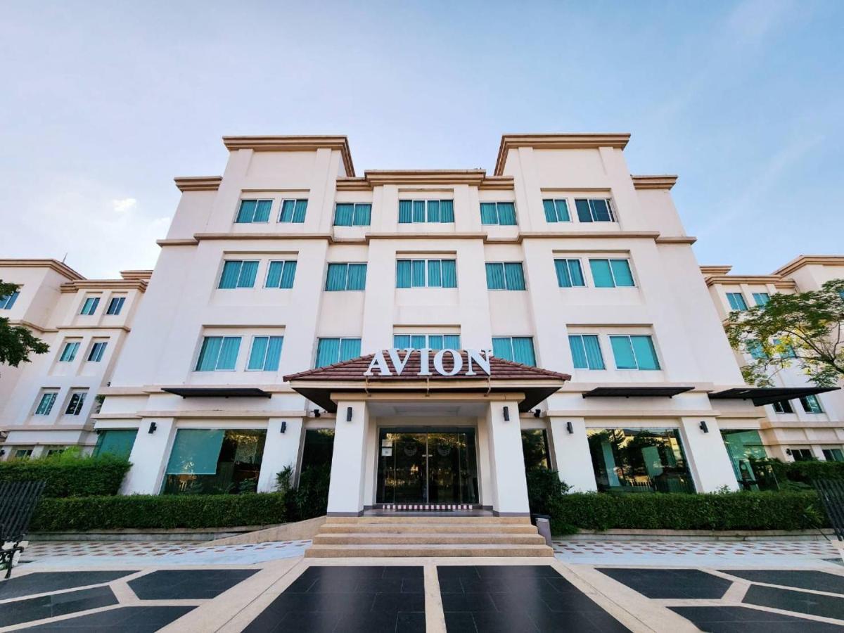 Avion Hotel