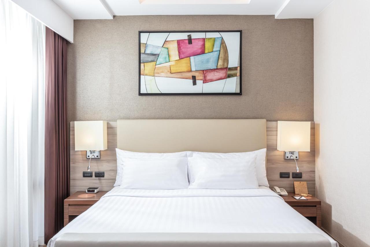 Adelphi Forty-nine 4* Banguecoque