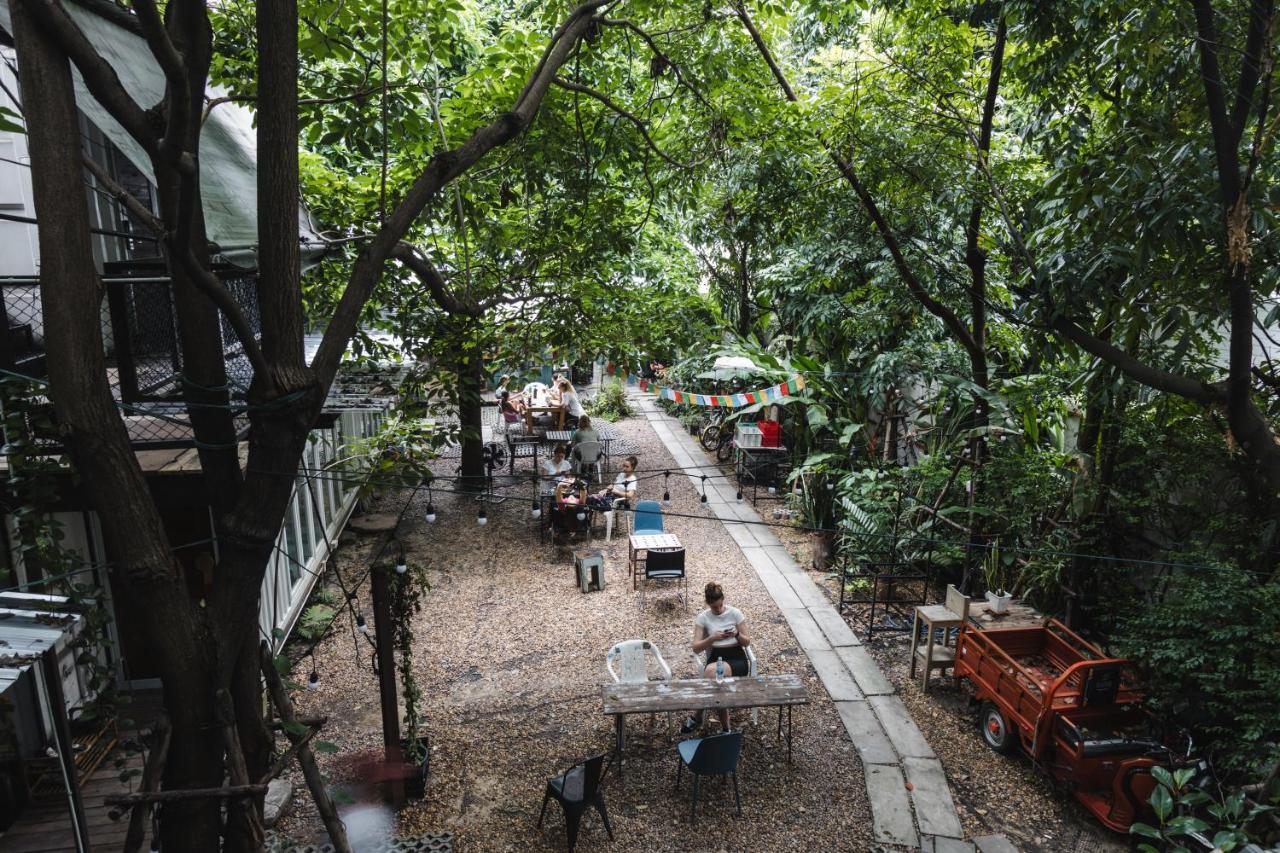 Hostal The Yard *