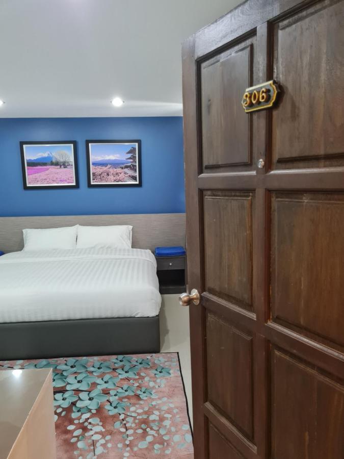 Poonsuk Place Hotell