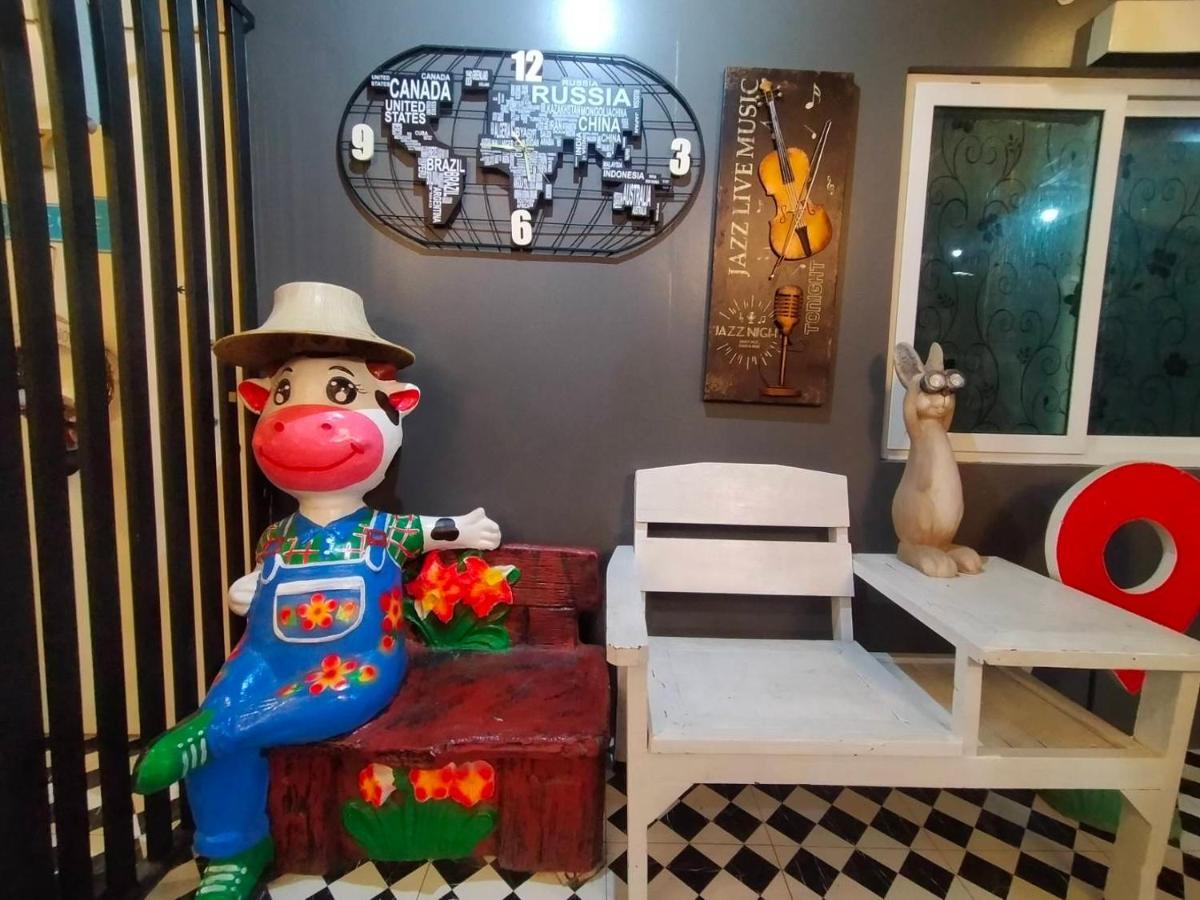 Ruenthip Casa de hóspedes 3*