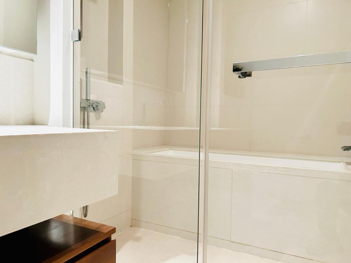 The River Luxury Two Bedrooms Apartment Bangkok