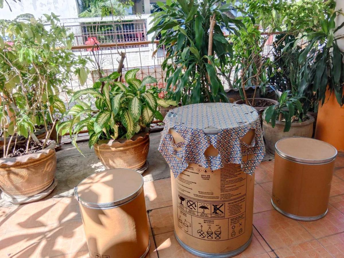 Apartment Free 1 Set Breakfast If Book 48h Before Check In Time1 No Dog Pls No Breakfast On Sunday 10min Taxi Airport Train 2min Walk 7-11 Bangkok