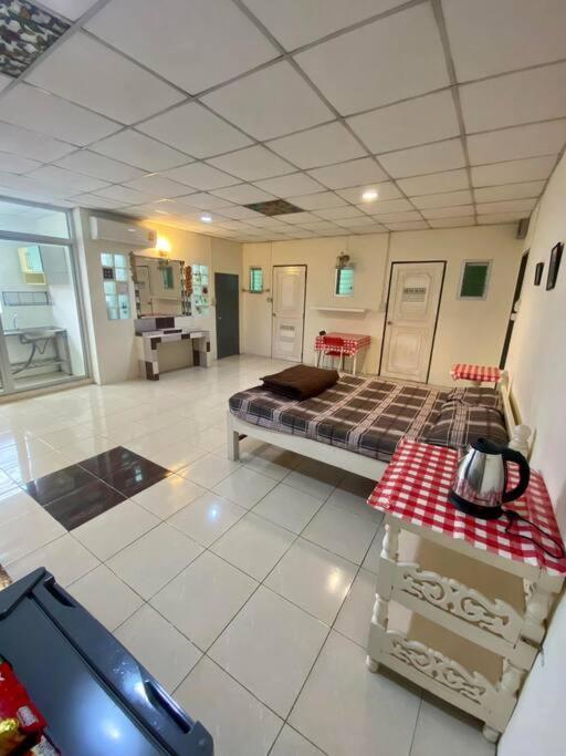 Ratanawong Place 521 Apartment *