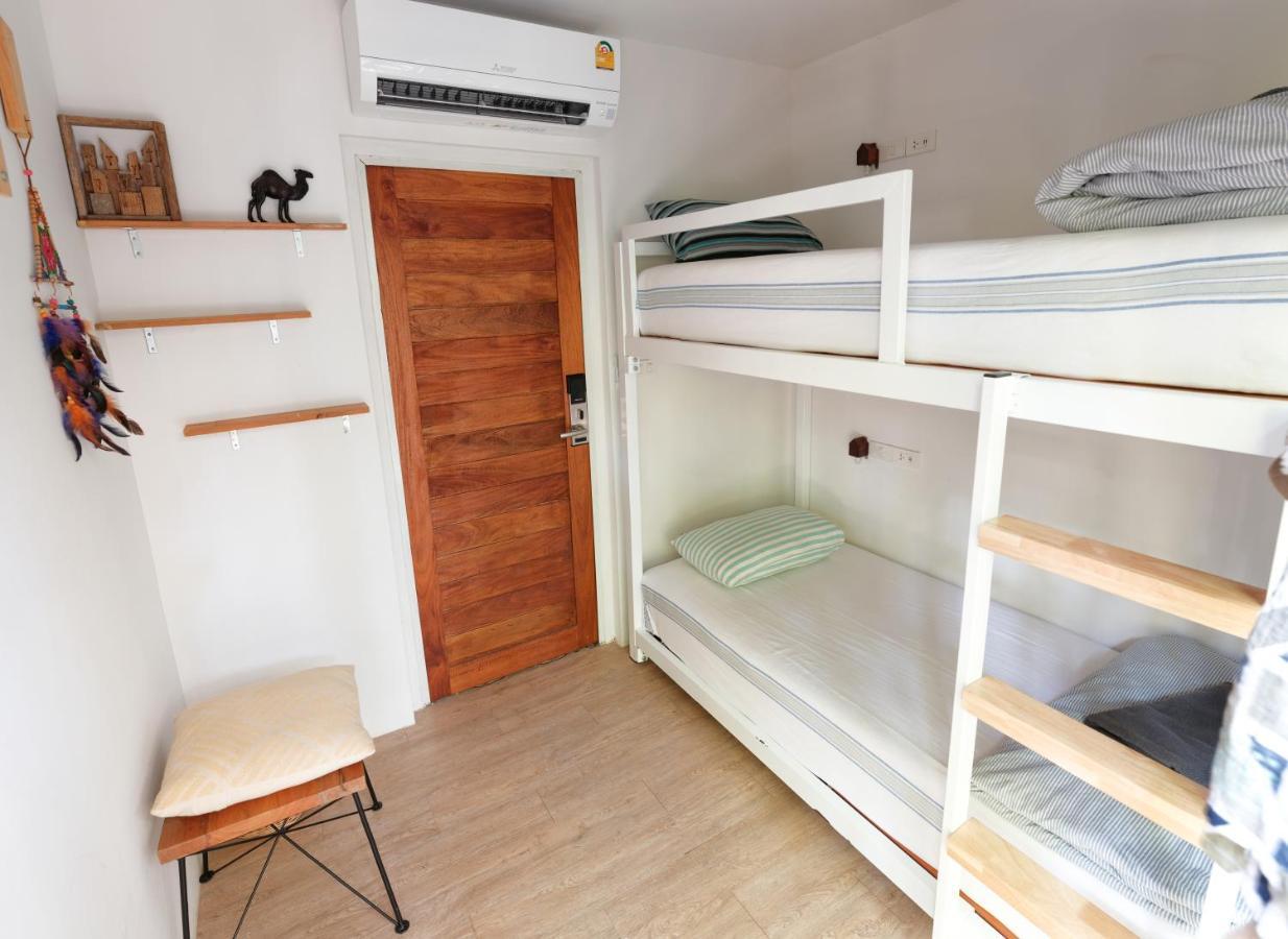 Hostal The Yard *