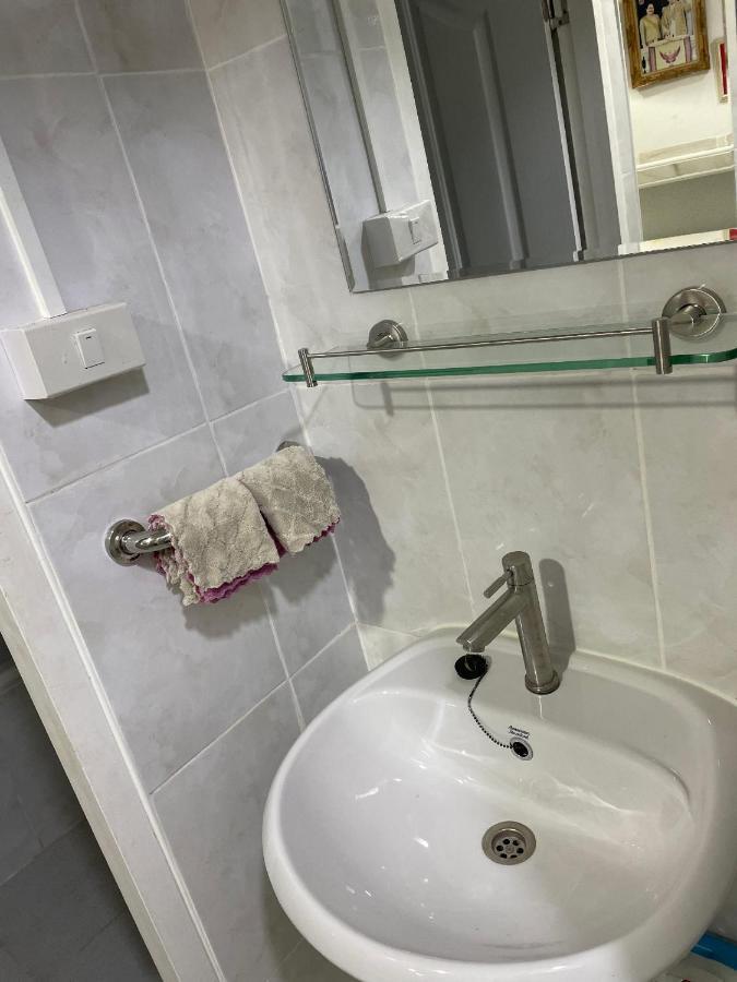 A4 Dindaeng Apartemen Bangkok
