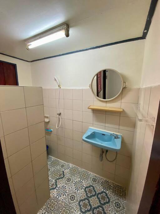 Ratanawong Place 559 Apartment
