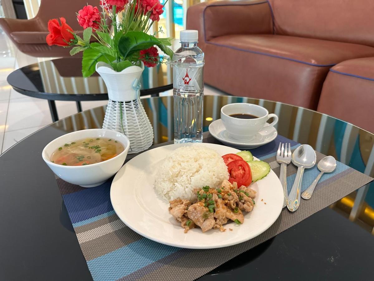 Grand Tower Sathorn Khách sạn 4*