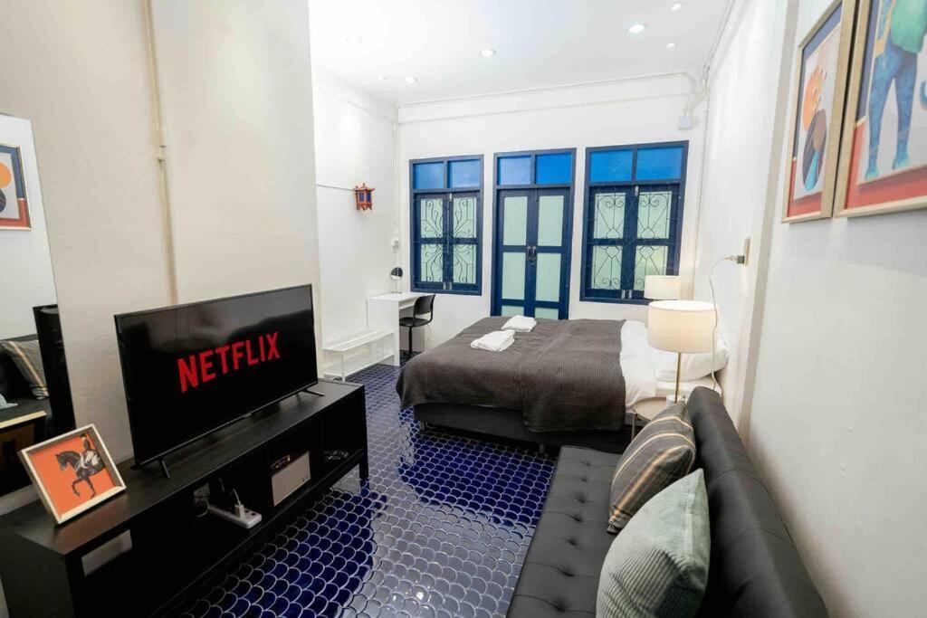 Rumah liburan Townhome W/ Workstation-2mins To Food-fun-metro *