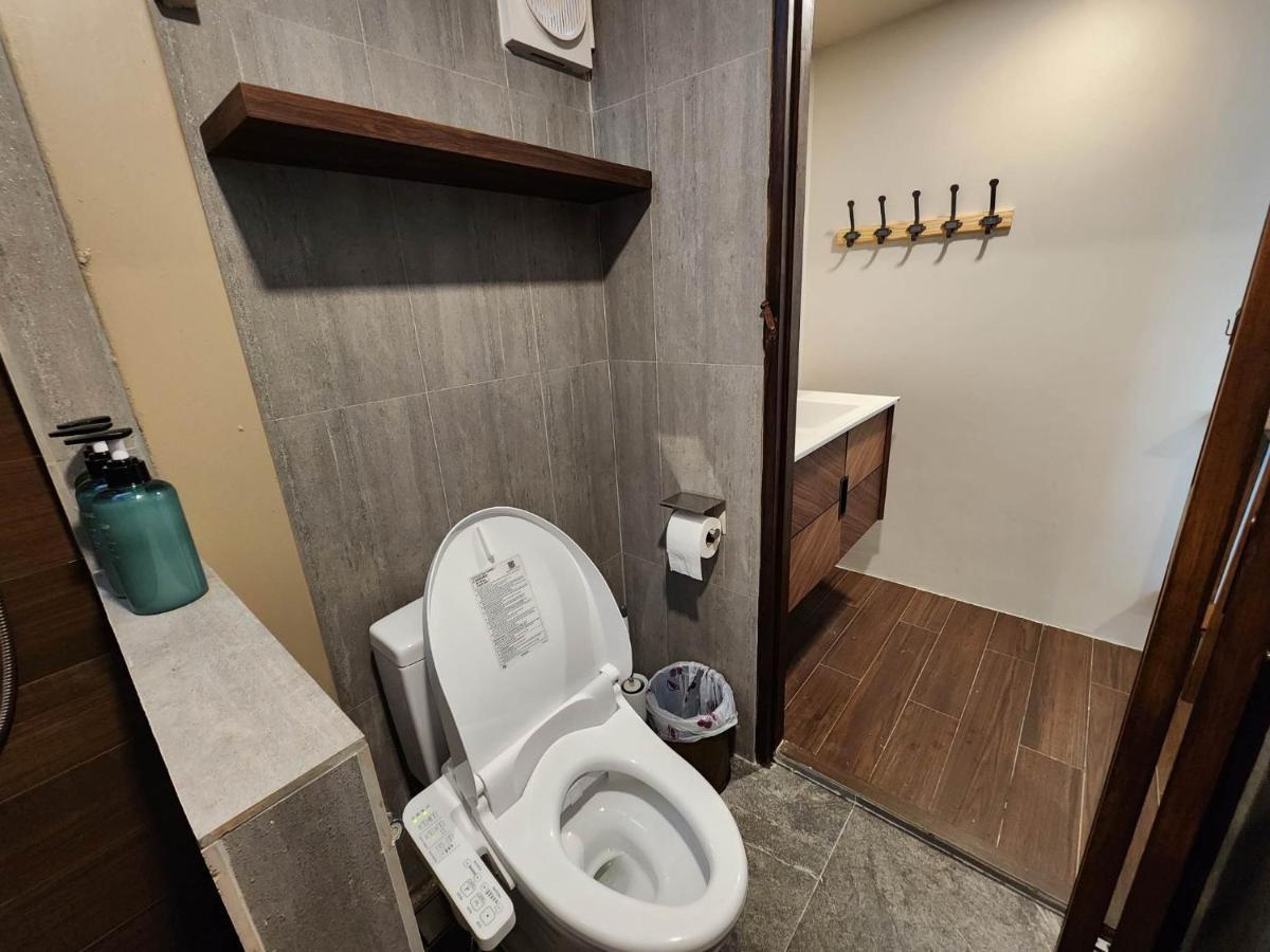 Lo-ha Guest House, Contactless Check-in Vandrerhjem Bangkok