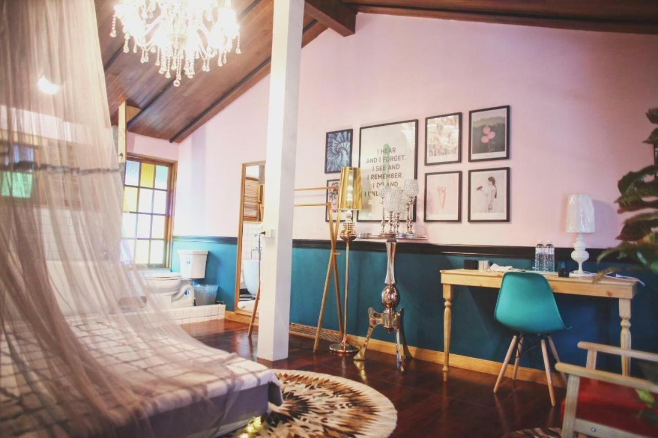 Wisma tamu T-house Bkk 2floors Near Bts With Swimming Pool And Free Wifi Bangkok