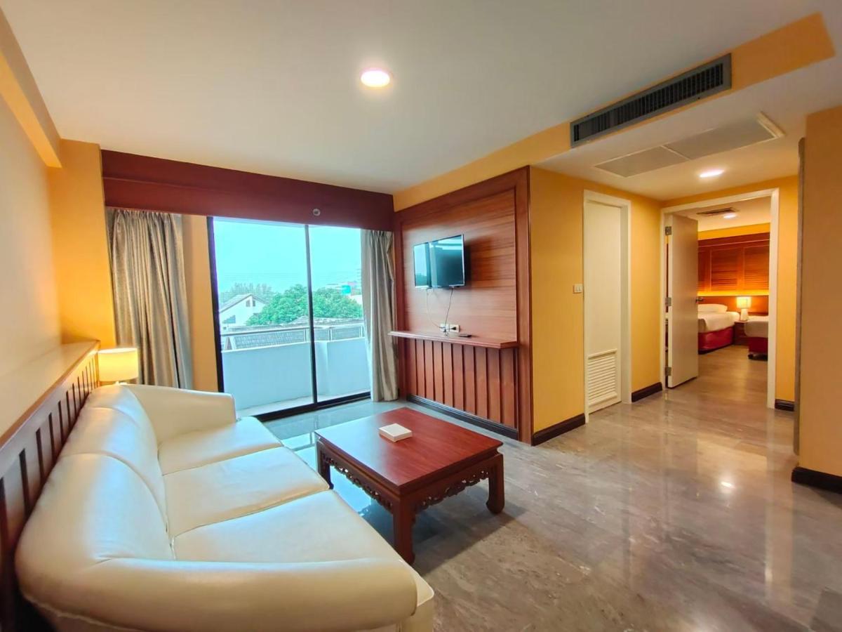 Ebina House - Sha Extra Hotell Bangkok