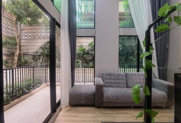 Blossom Sathorn Hospitality （曼谷高端酒店公寓） Apartamento Bangkok