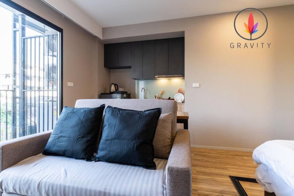 Bts S5 Surasak 900 Meters Near The Mekong River Pier Free Swimming Pool In Ferris Wheel Night Market Chinese Reception Center Apartemen *
