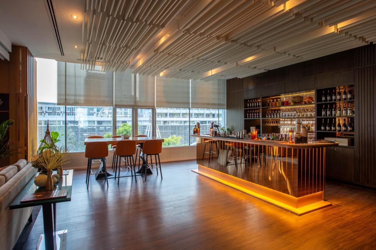 Amari Khách sạn 5*