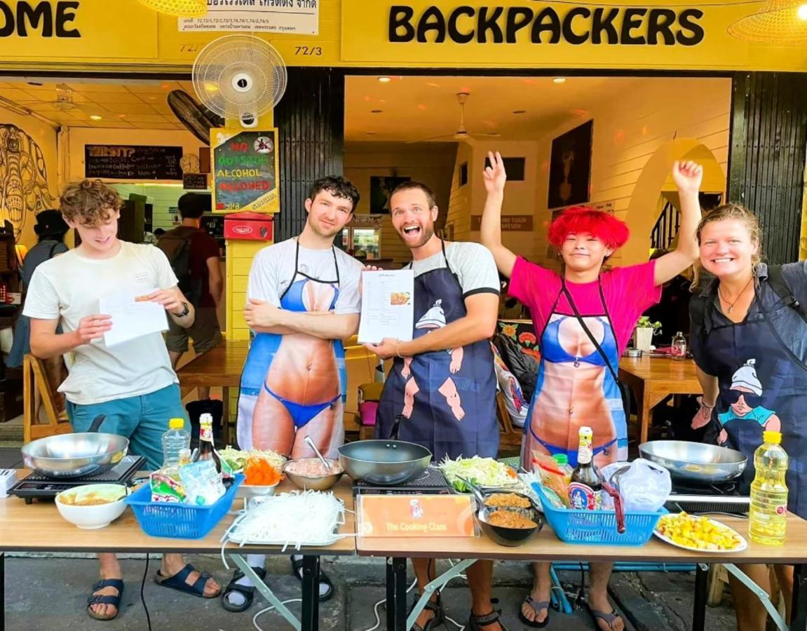 Back Backpackers *