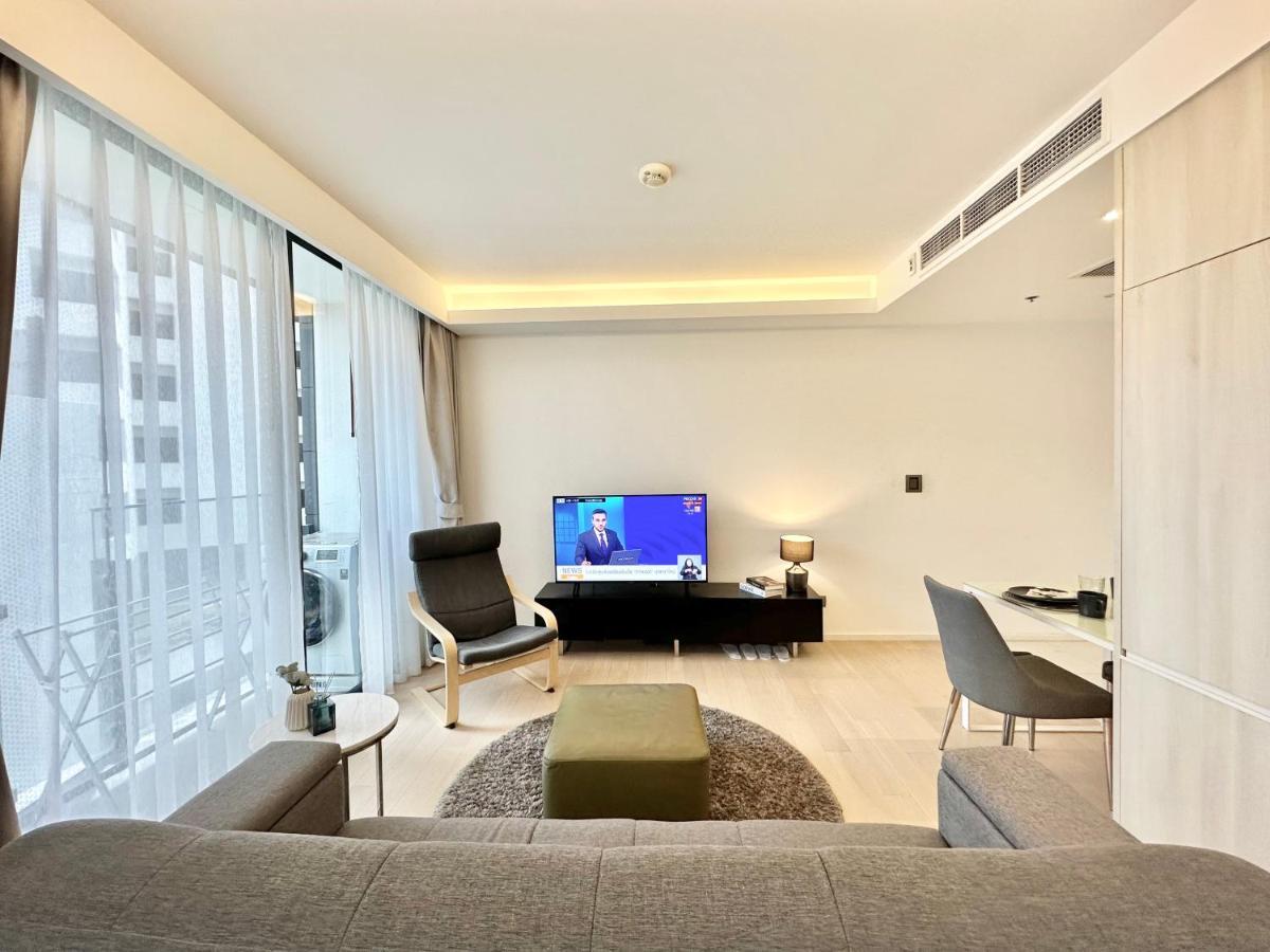Sukhumvit 11#luxury#pool#gym#bts Nana&mrt Sukhumvit#1br#max4ppl Pangsapuri Bangkok
