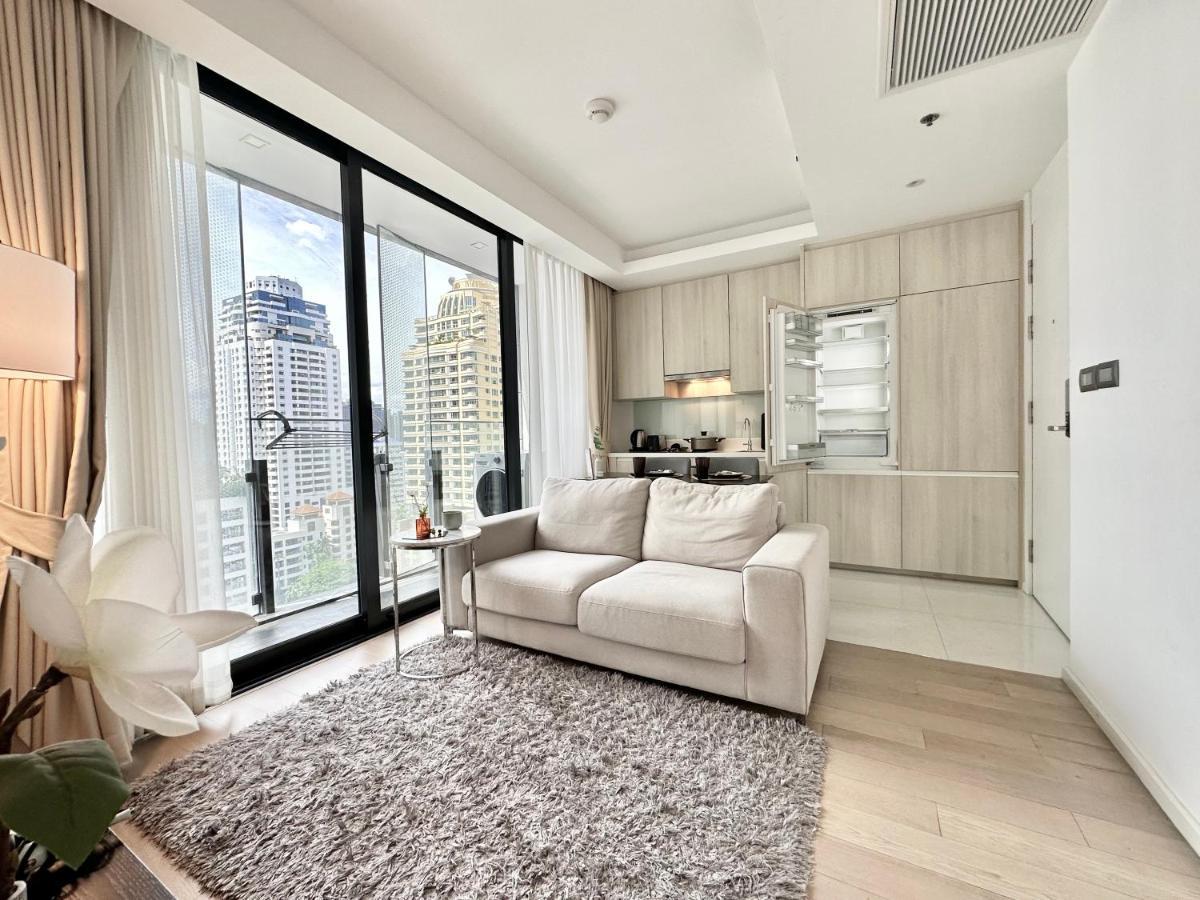 Sukhumvit 11#luxury#pool#gym#bts Nana&mrt Sukhumvit#1br#max2ppl