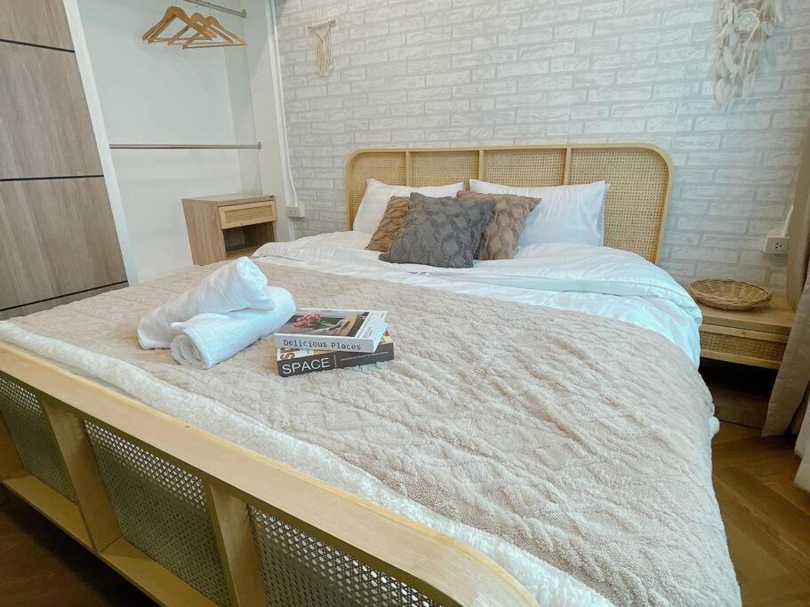 Entire Floor,decorated Cozy Home,near Grand Palace Apartment *