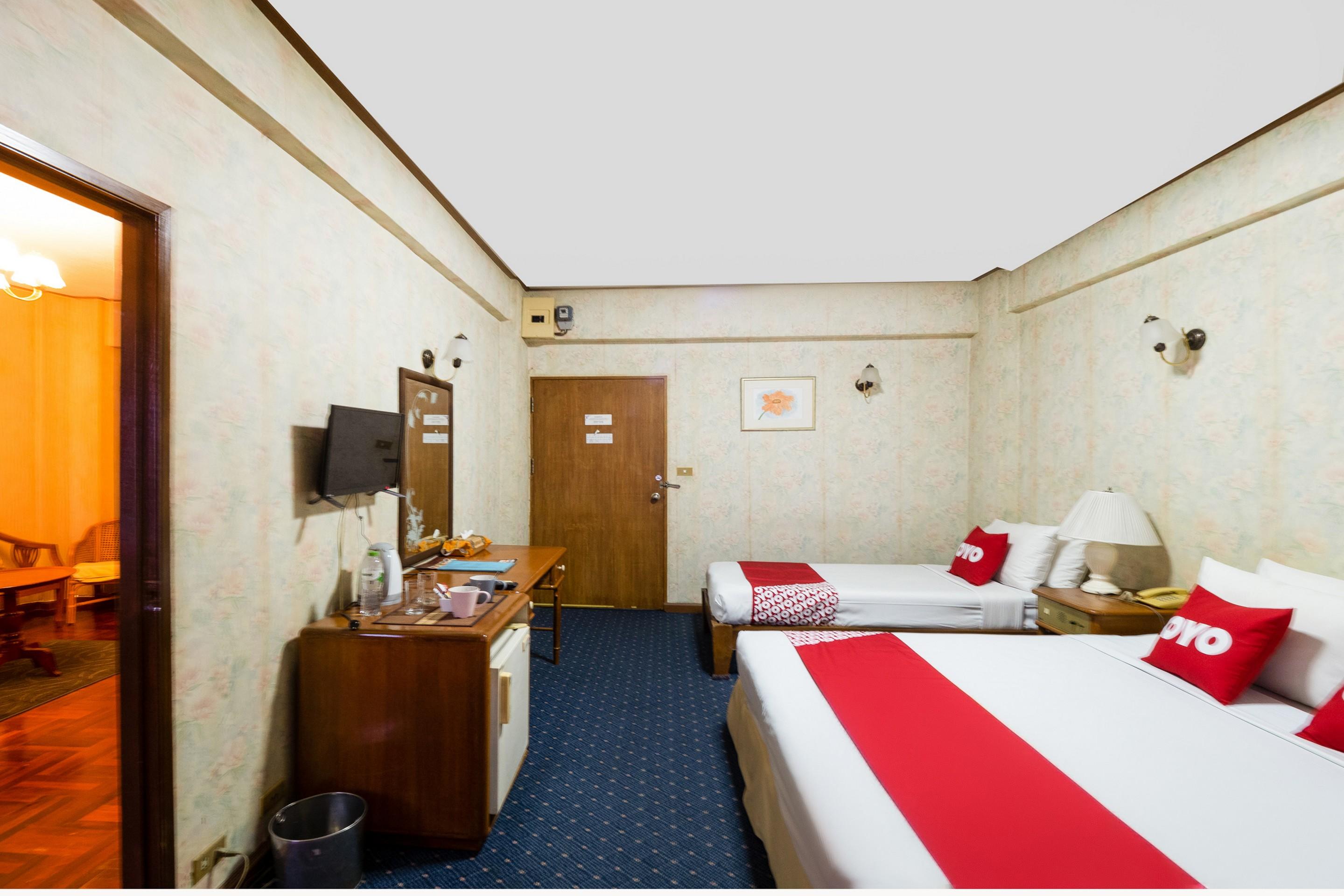 12pm Hotell