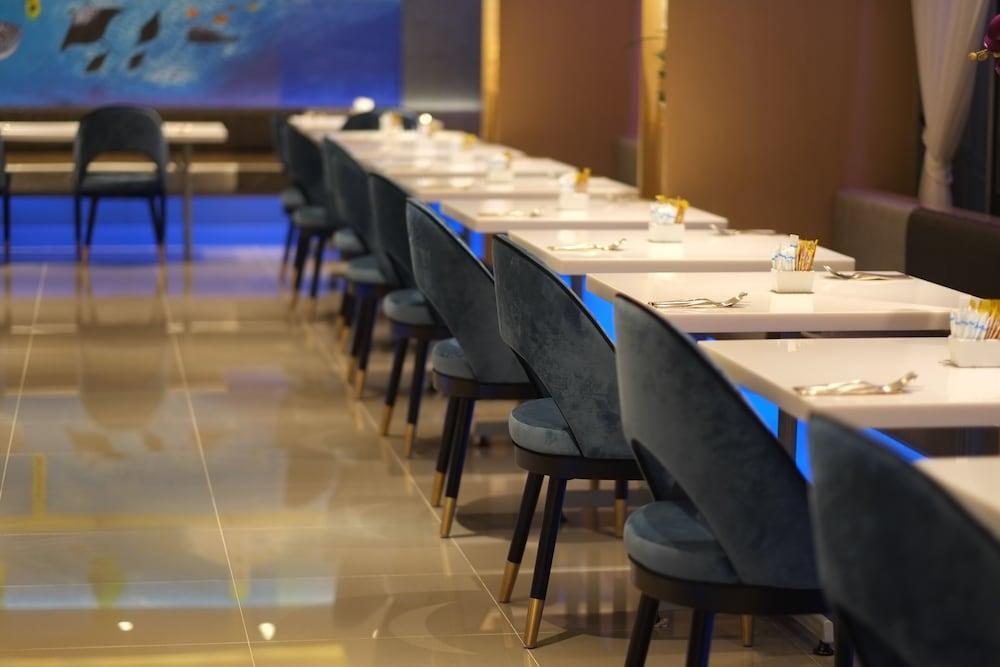 Bizotel Premier Hotel&residence Hotel 4*