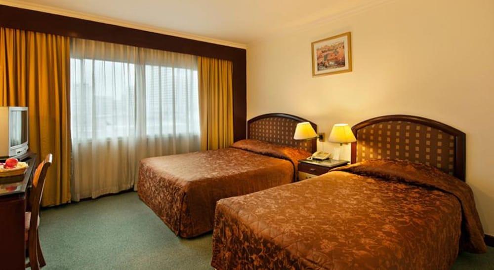 Grace Hotel