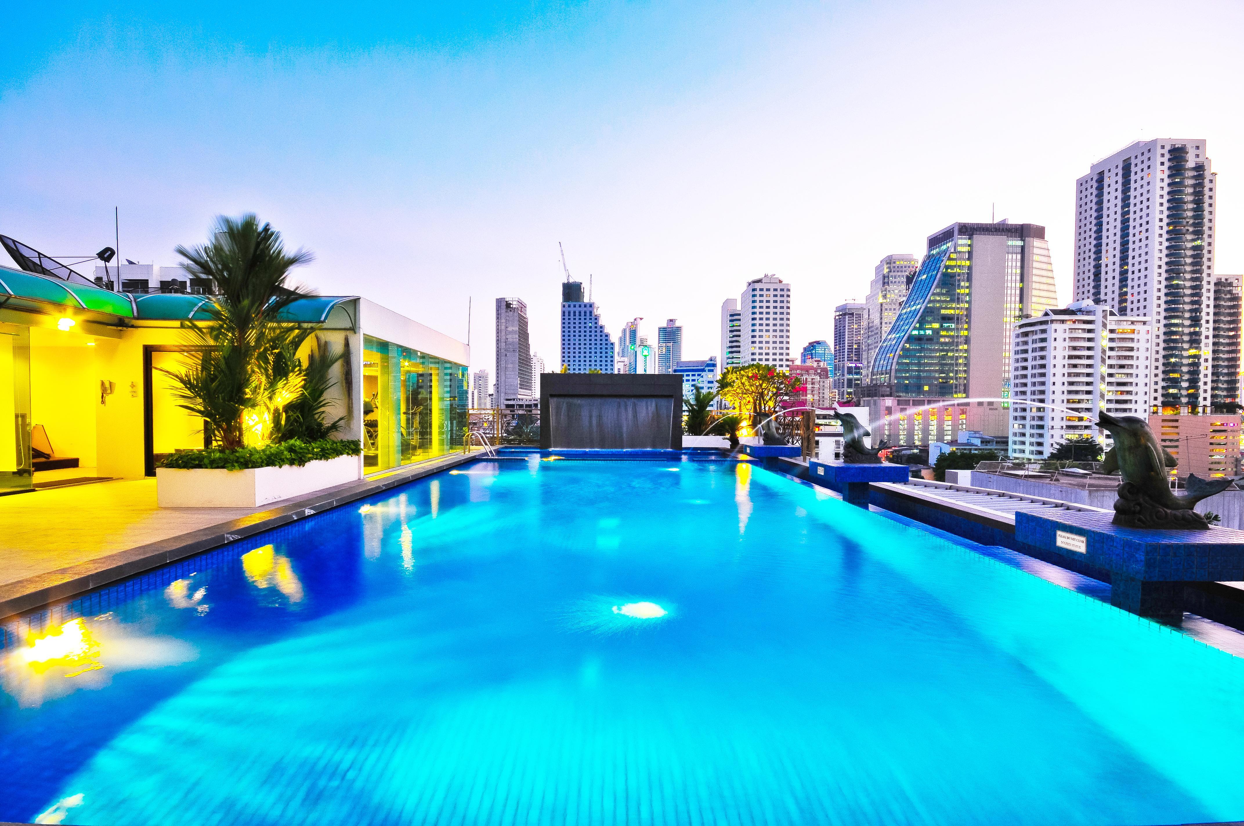 Admiral Premier Hotel 4*