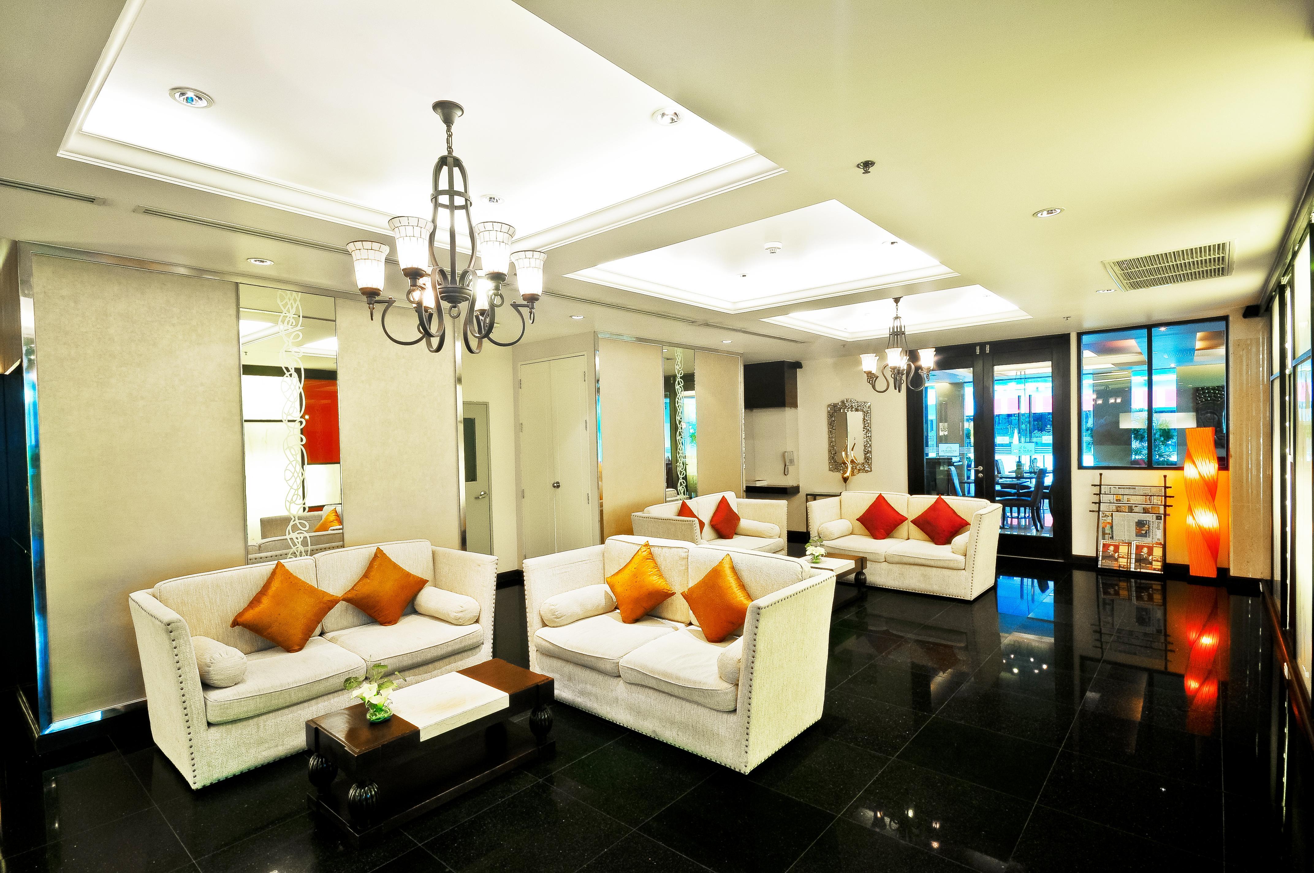 Admiral Premier Hotel