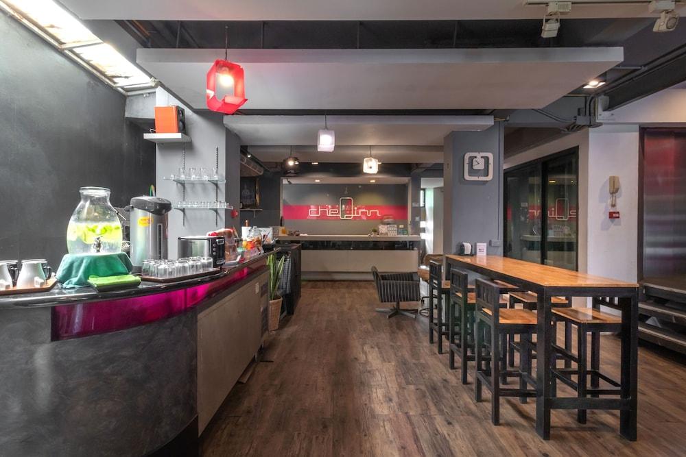 Ostello Cheqinn - Sukhumvit 4 Nana Plaza