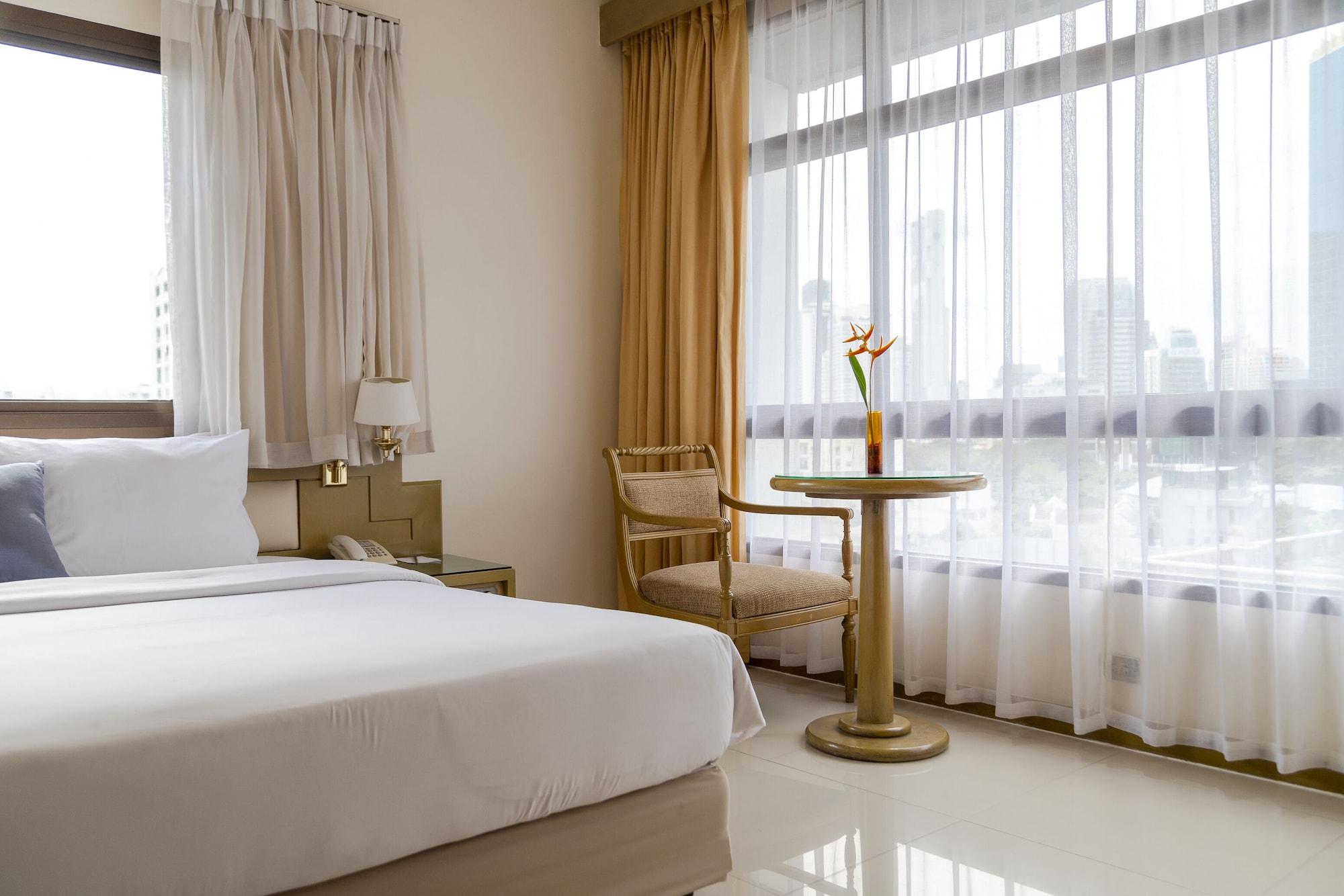 Pinnacle Lumpinee Park Hotel 3*