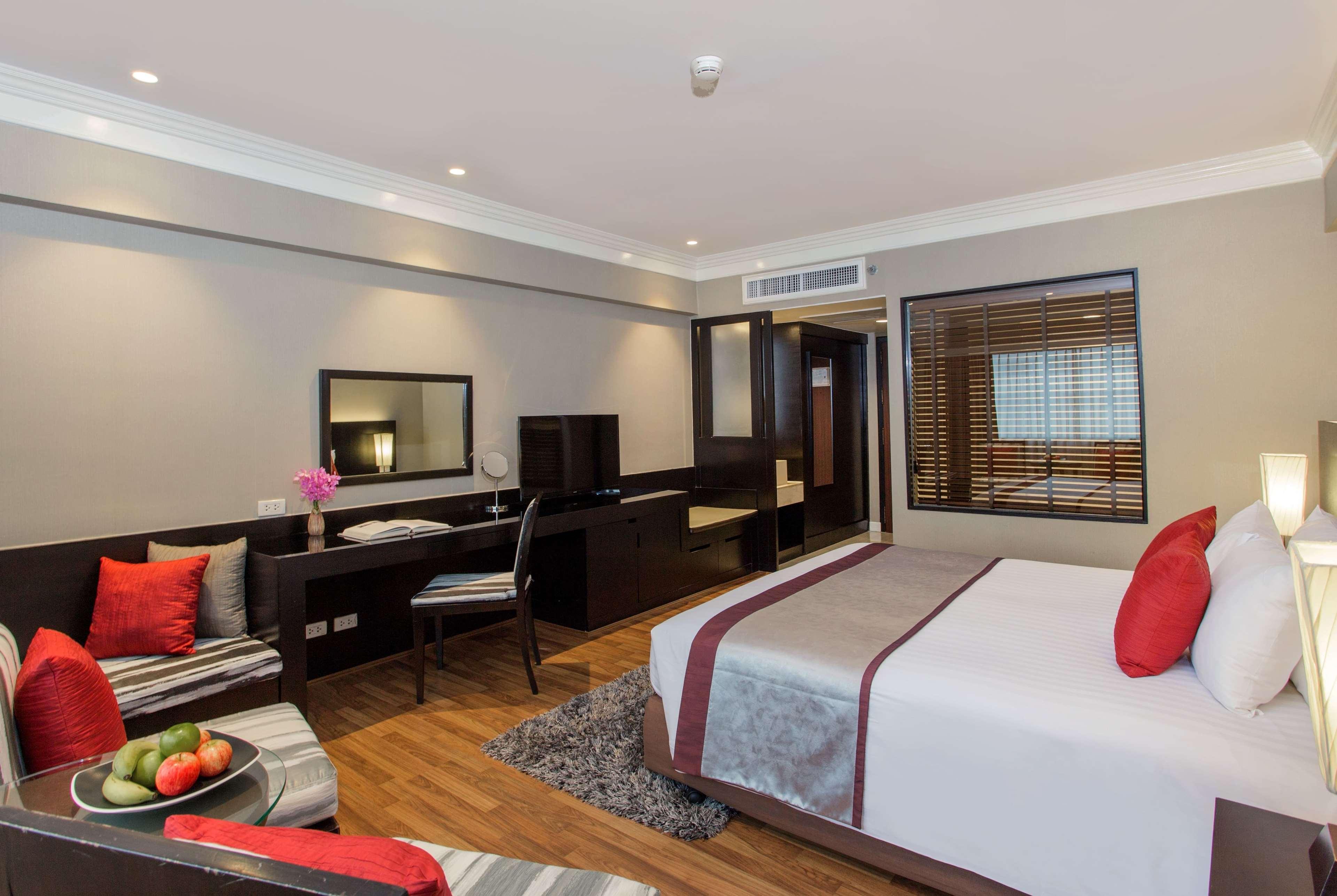 Ramada Plaza By Wyndham Menam Riverside Hotell Bangkok