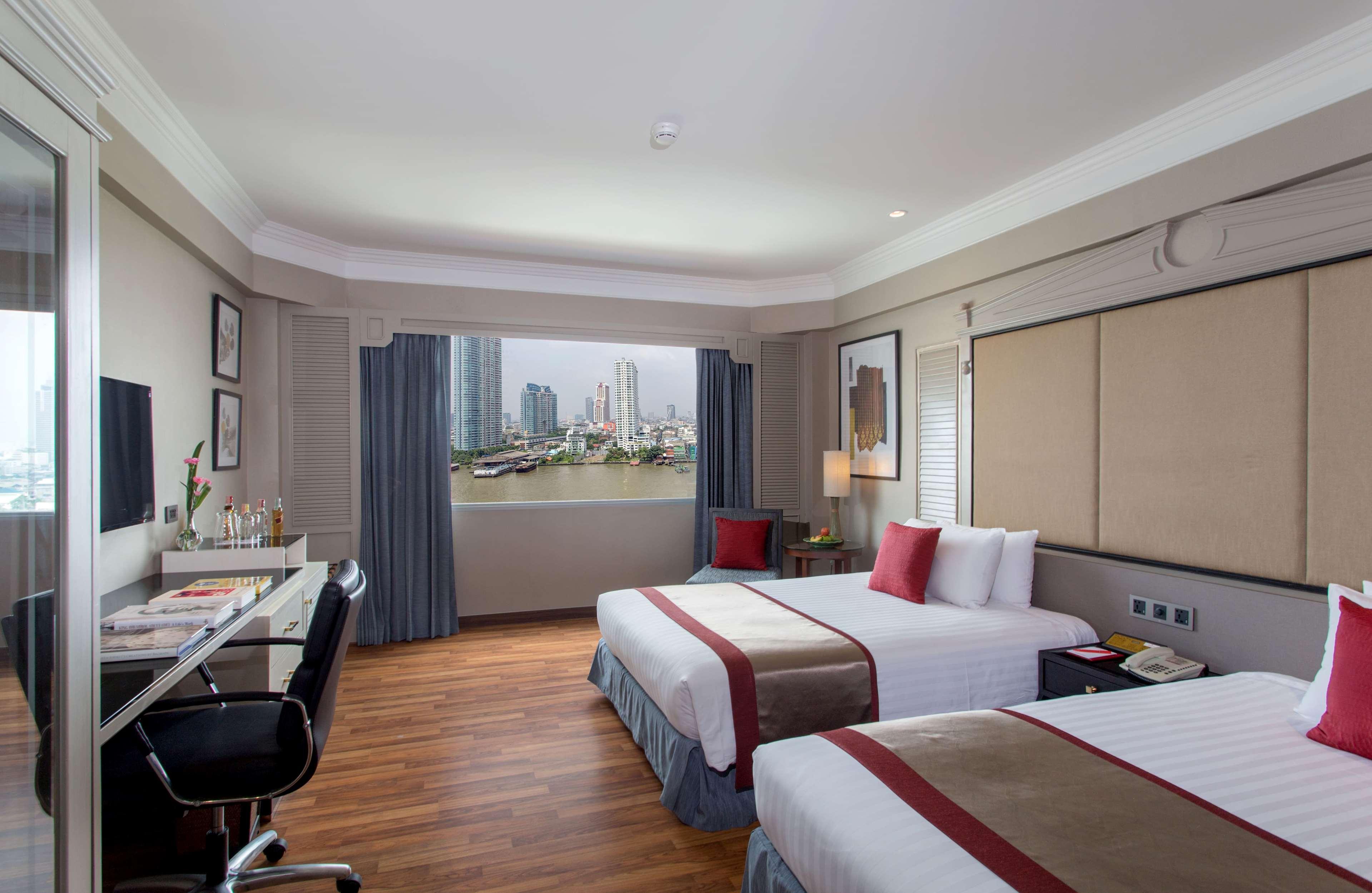 Ramada Plaza By Wyndham Menam Riverside 5*