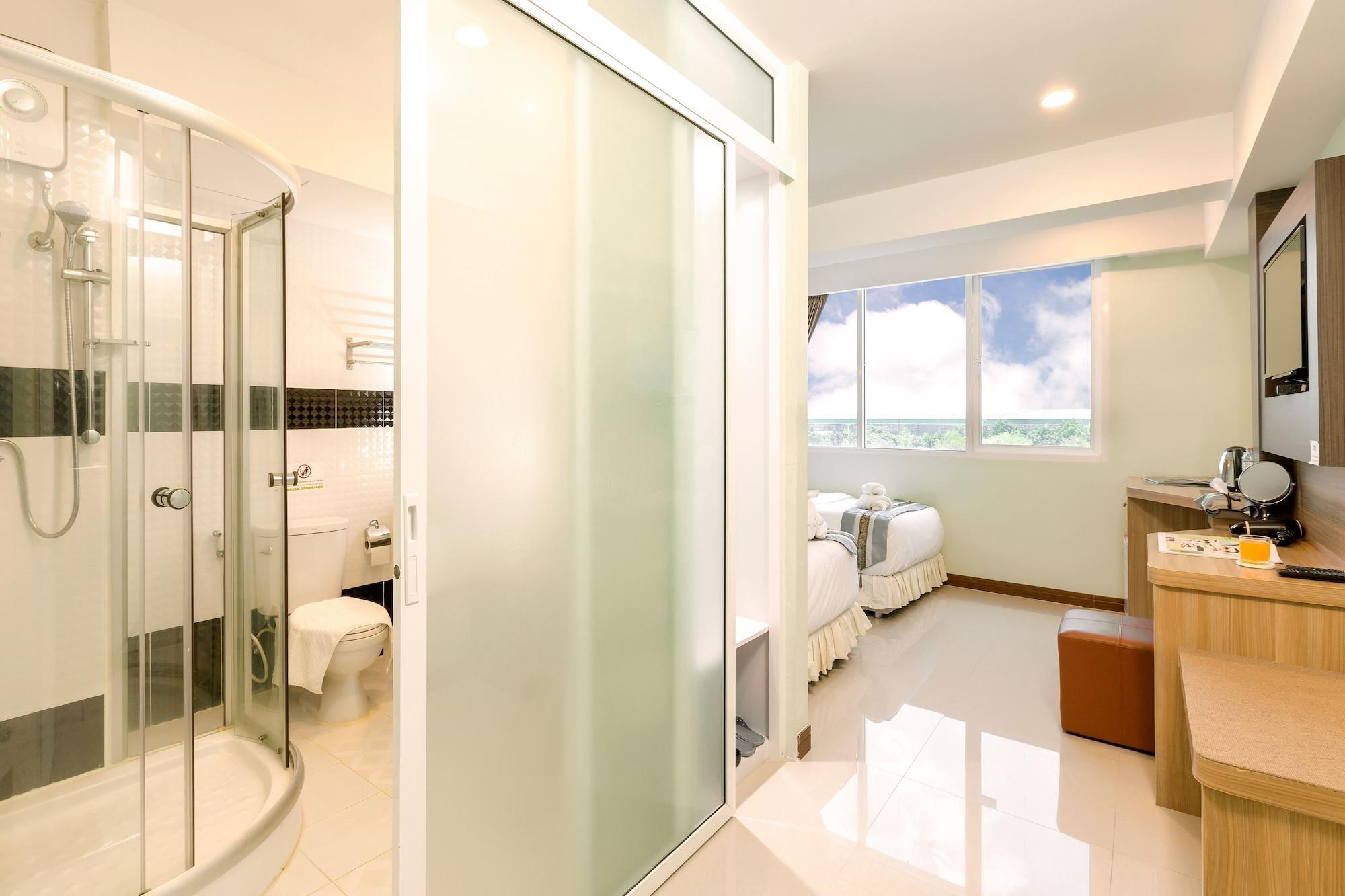 Hotell Roomquest Suvarnabhumi Airport Romklao Soi 6 Bangkok