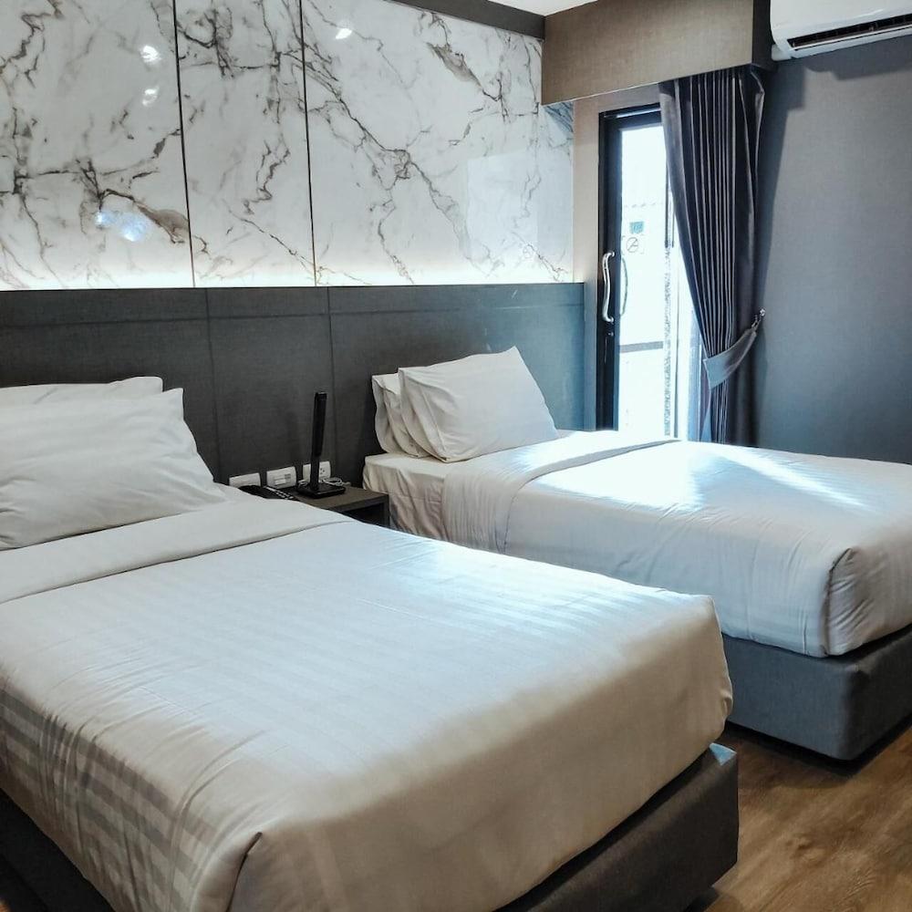 Hotel Hyde Park