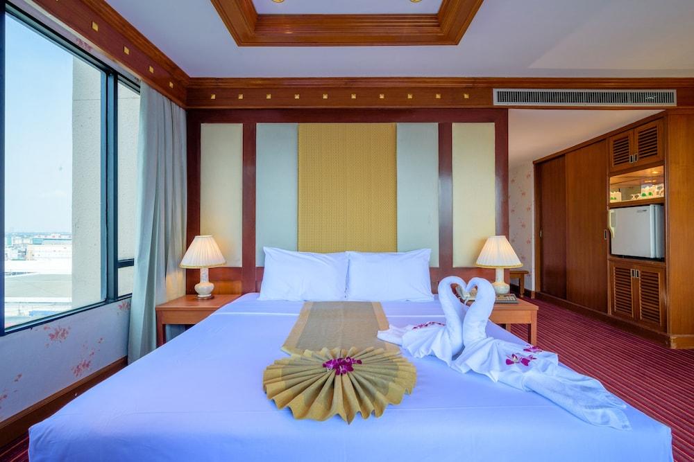 Hotell Alexander 5*