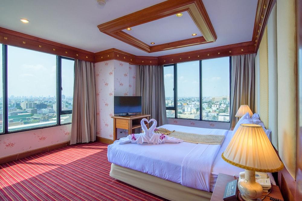 Alexander Hotell 5*