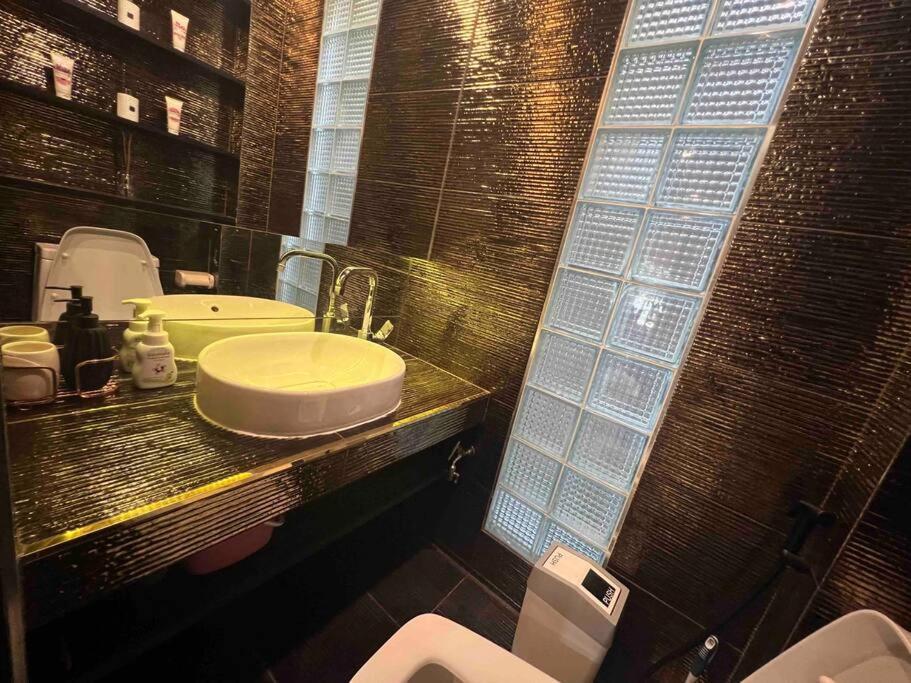 Charoen Nakhorn Townhome: Self-check-in Near Bts, Iconsiam & Asiatique Pousada *