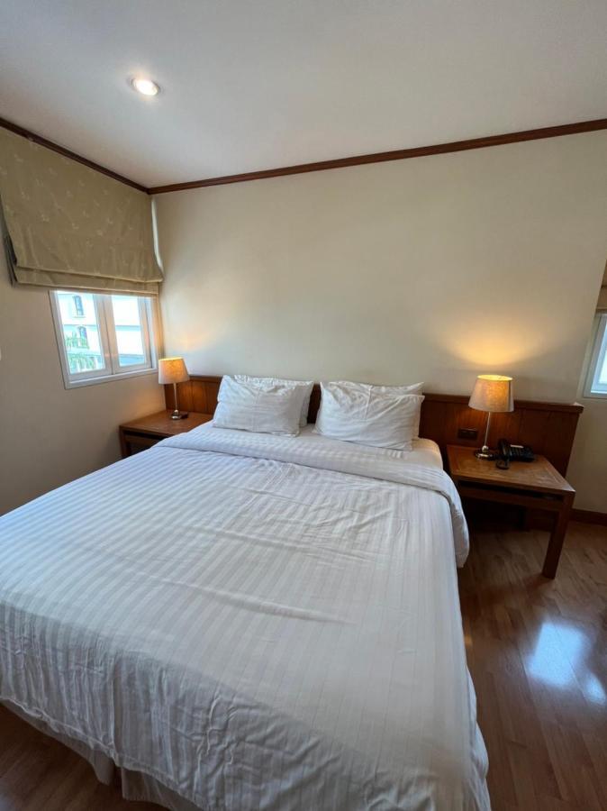 Khách sạn Jhouse Thonglor