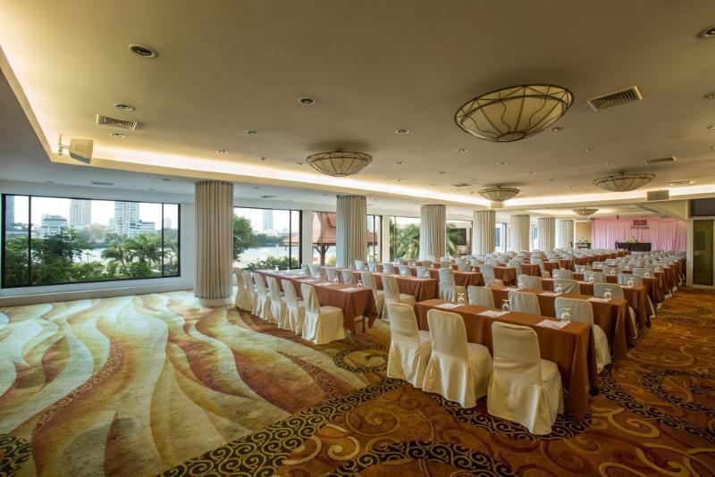 Ramada Plaza By Wyndham Menam Riverside Hotell