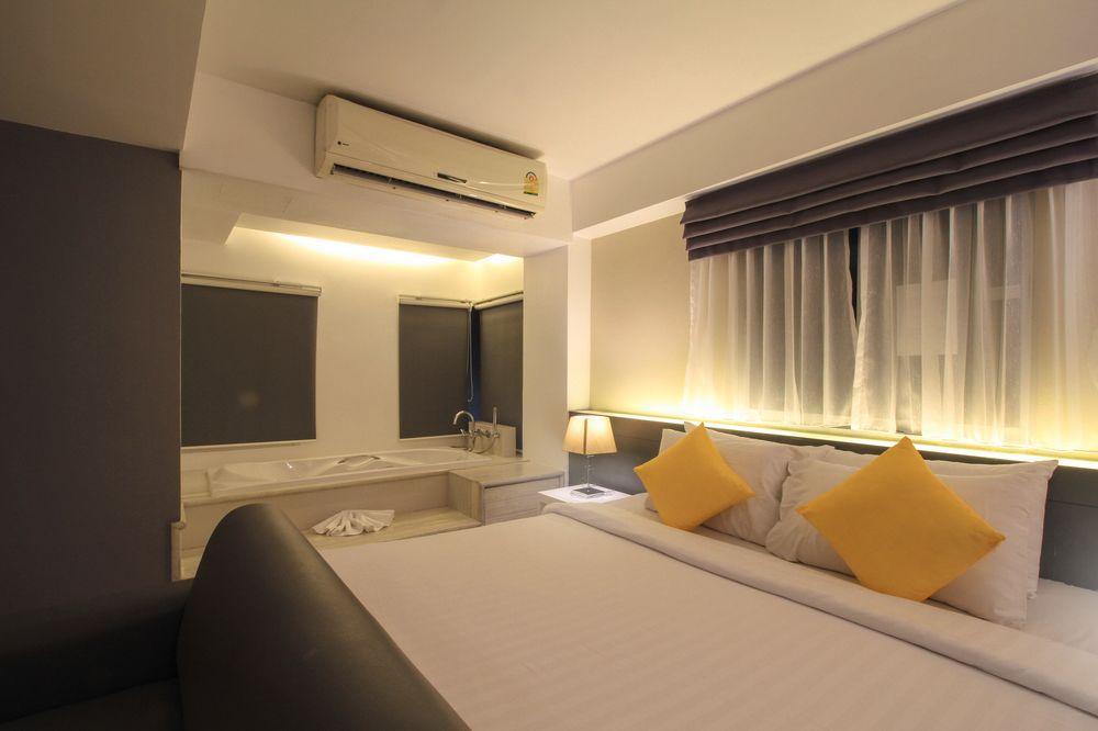 Myhotel Cmyk@ratchada Hotel