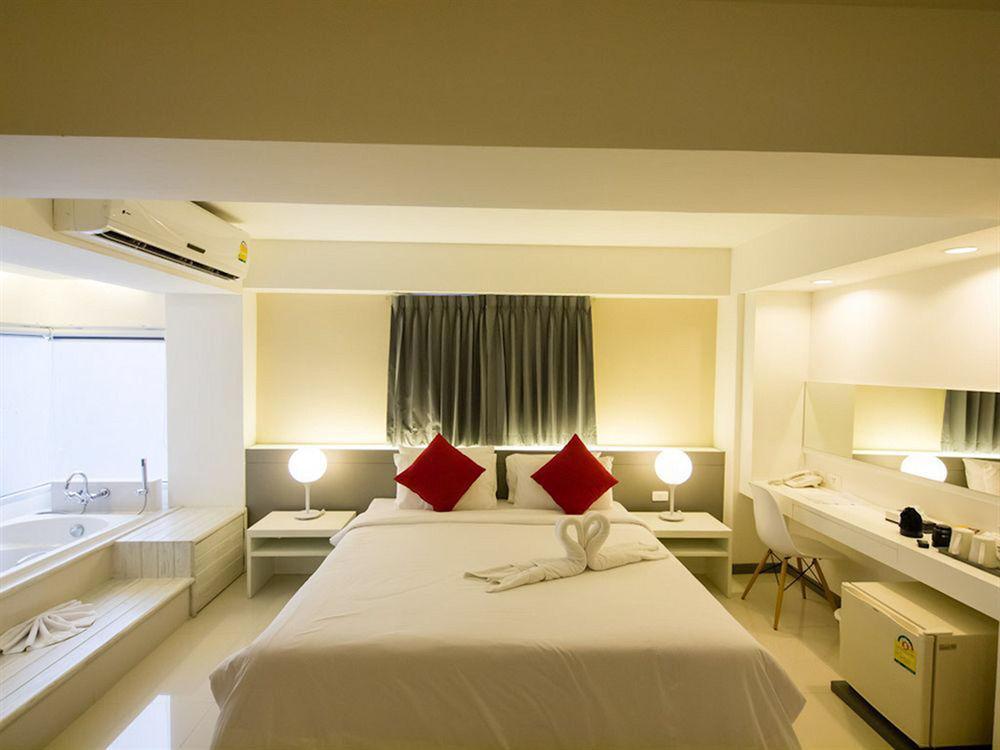 Myhotel Cmyk@ratchada Bangkok