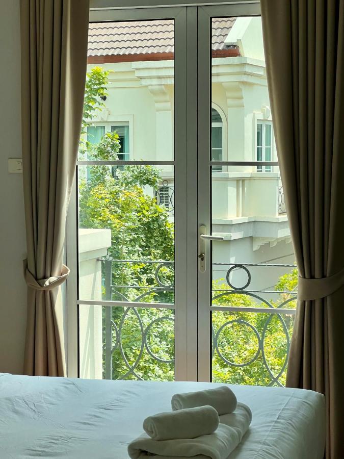 Entire 3br Townhome In Sukhumvit, Shared Pool, Near Bts&mrt Asok Banguecoque